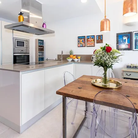 Escapada Perfecta En Terraza, Piscina Parking Y Sol *