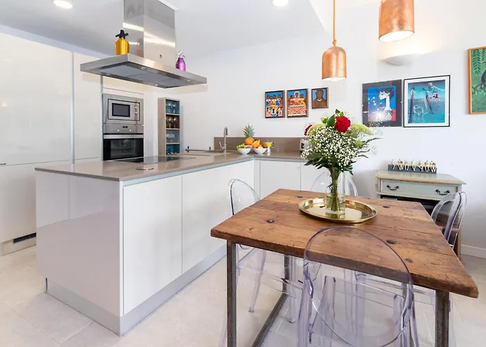 Escapada Perfecta En Terraza, Piscina Parking Y Sol *